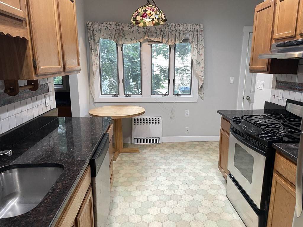60 South St - Photo 1