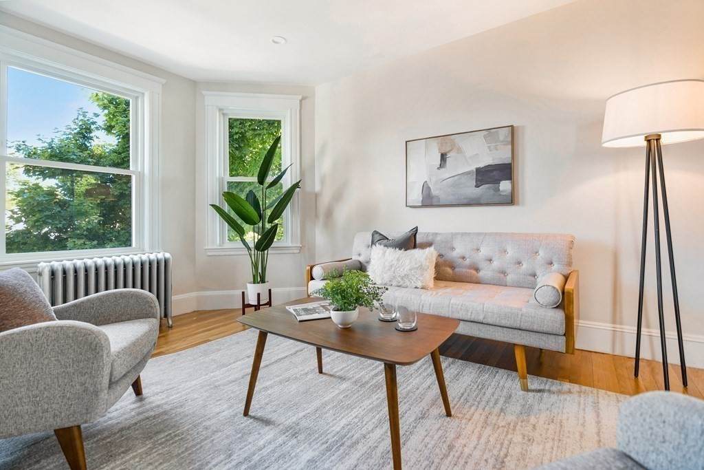 10-12 Saint Rose Street - Photo 1