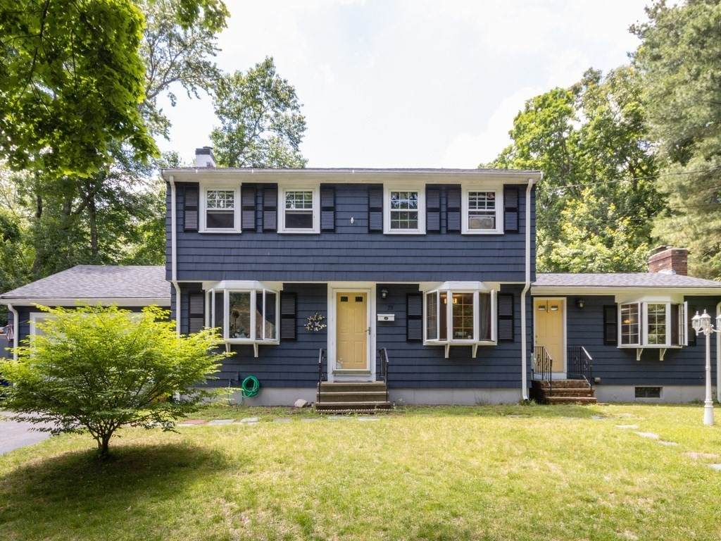 28 Macdonald Cir - Photo 1