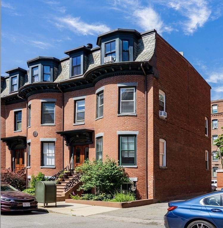 108 E Brookline St - Photo 1