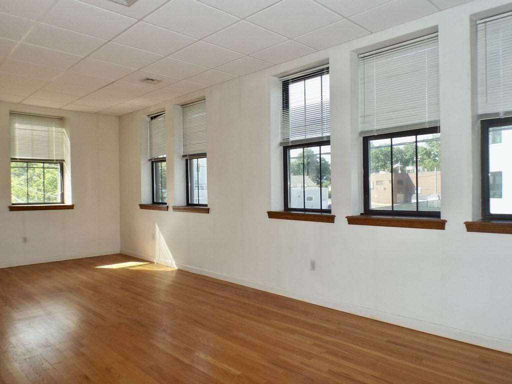 17 Hawley St - Photo 1