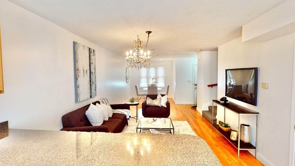 119 Tudor St - Photo 1