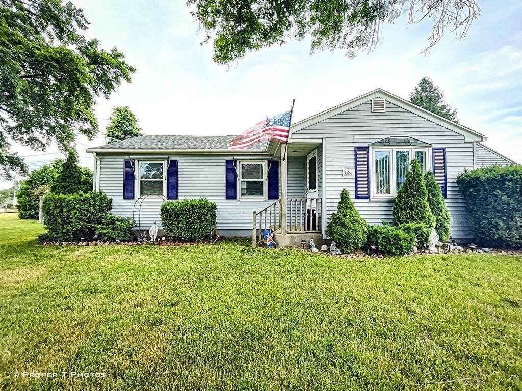681 Burnett Rd - Photo 1