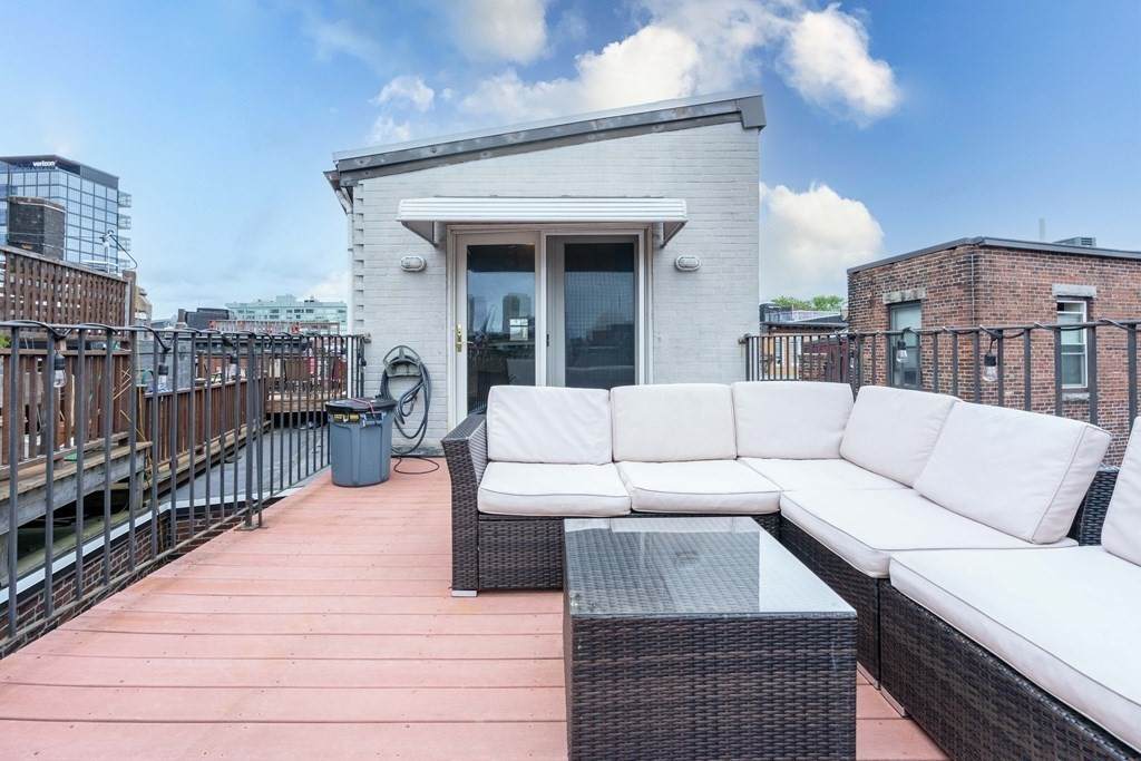 159 Salem St - Photo 1