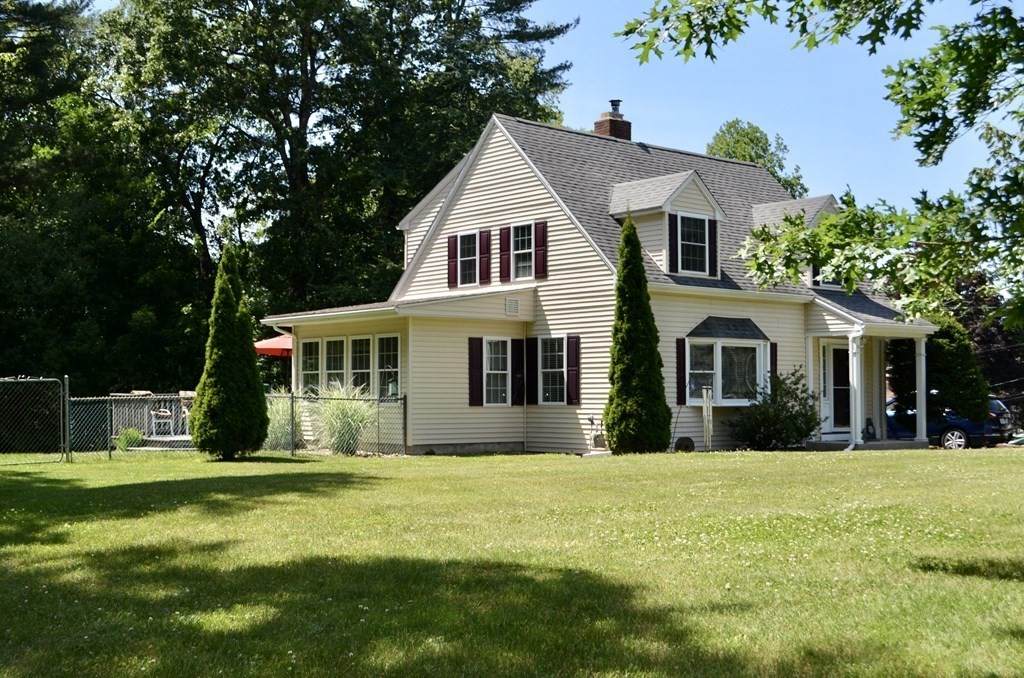 1698 Parker St - Photo 1