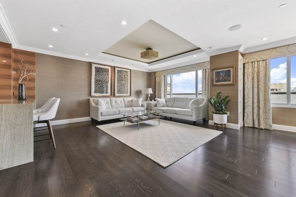1 Huntington Avenue - Photo 1