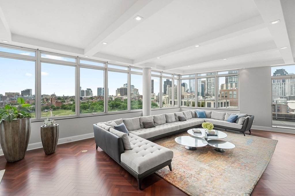 1 Charles Street South - Photo 1