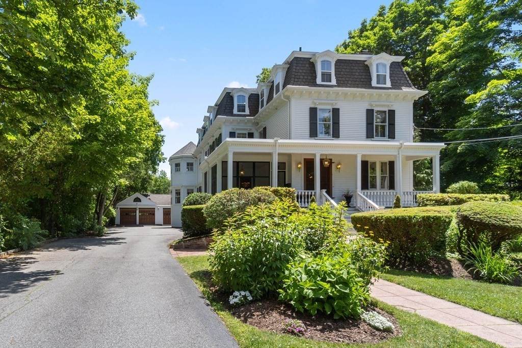 64 Central Street - Photo 1