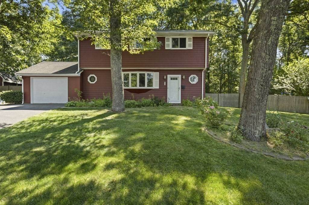 105 Sunset Dr - Photo 1