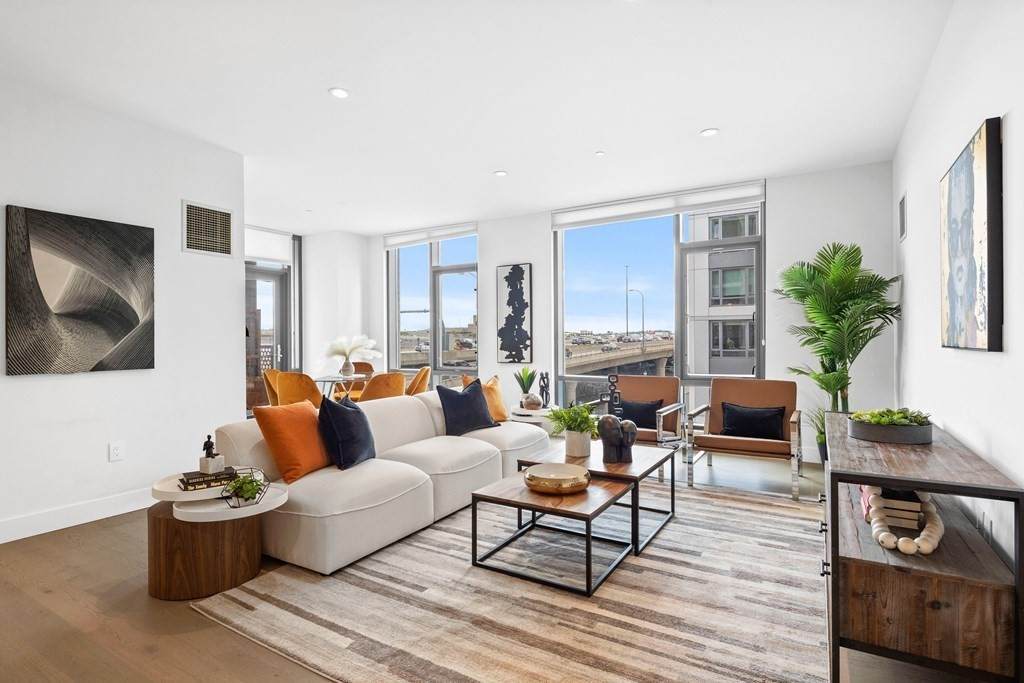 40 Traveler St - Photo 1