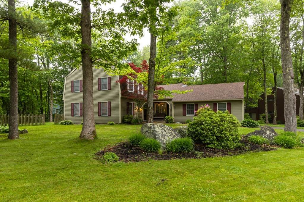 24 Stowecroft Dr - Photo 1