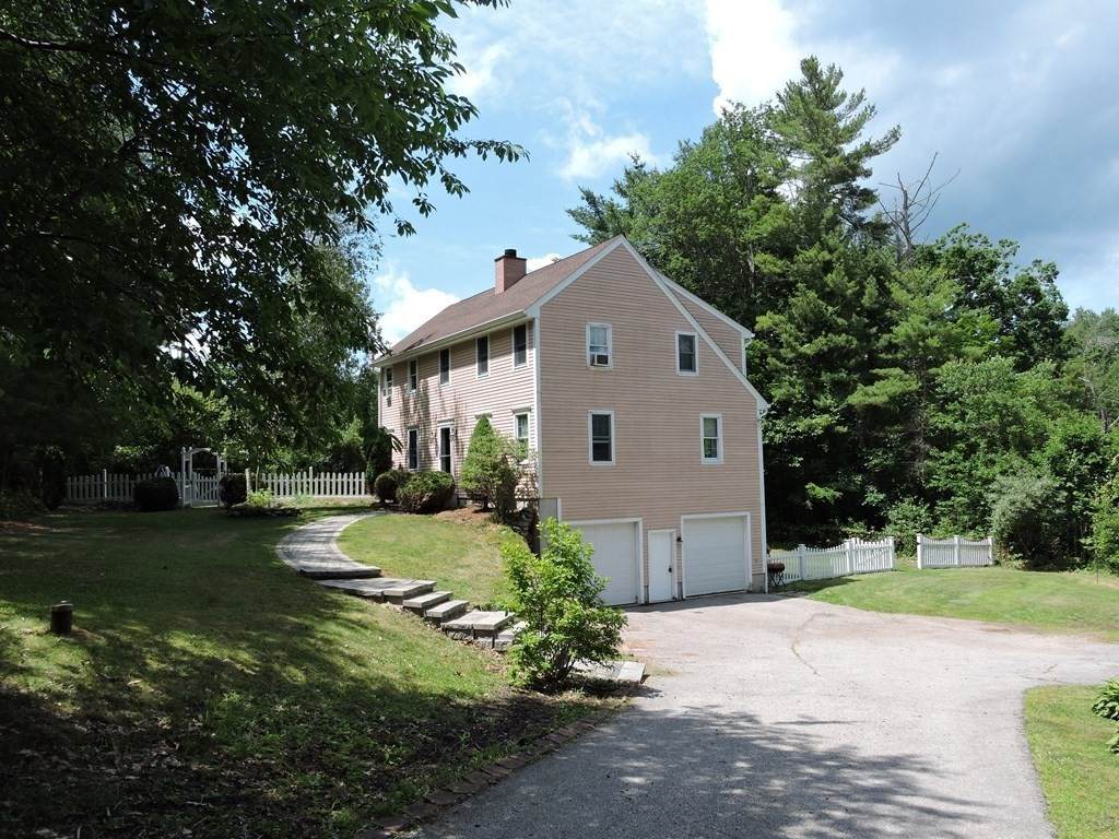 120 N Sturbridge Rd - Photo 1