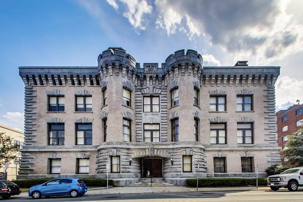 92 High St - Photo 1