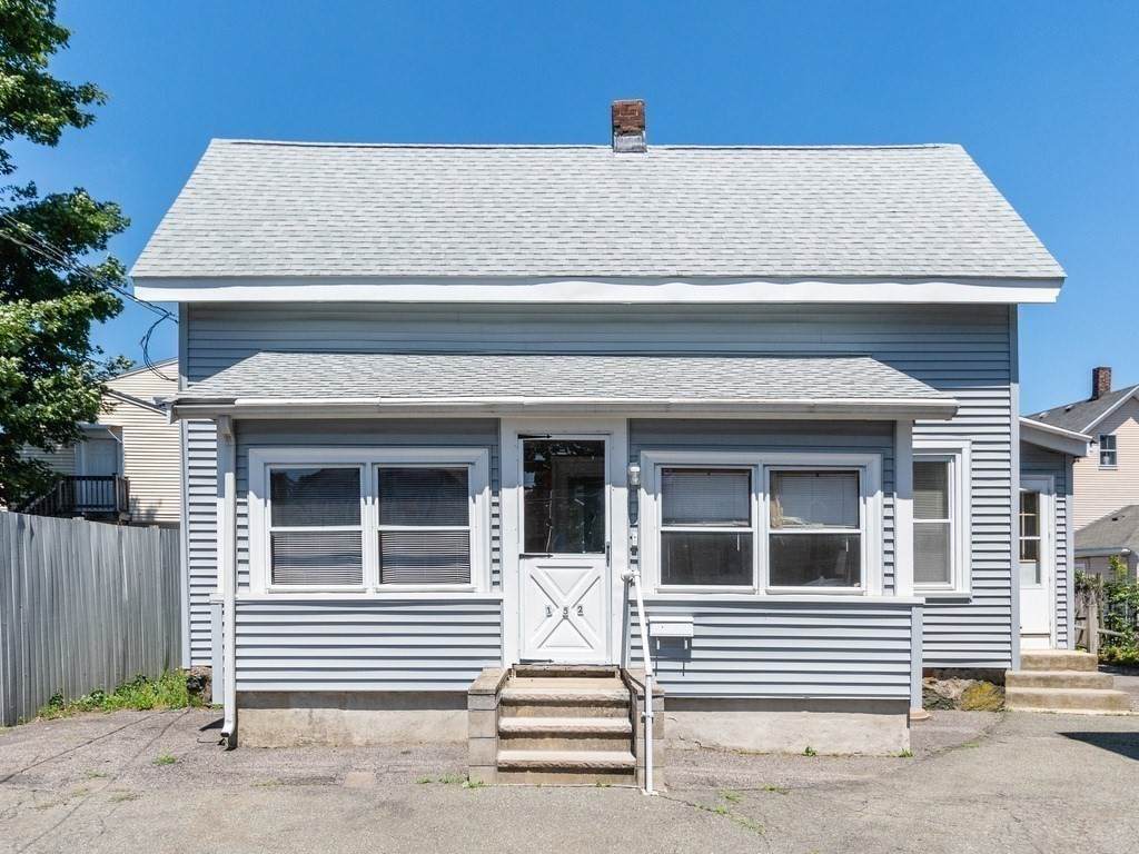 152 Ash St - Photo 1