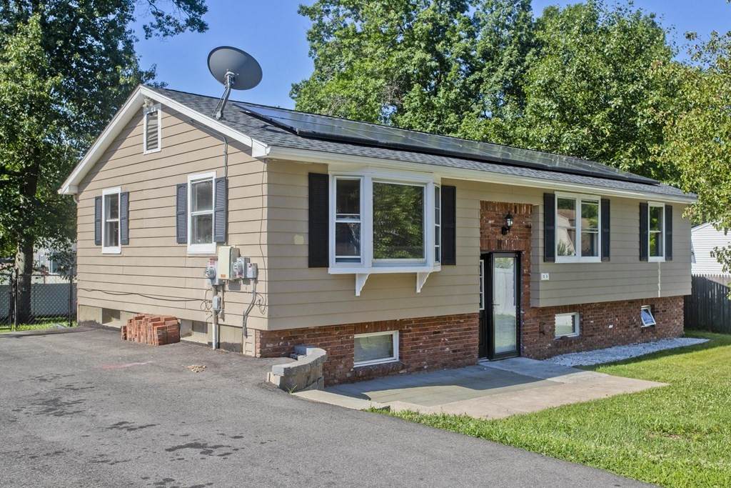 25 Driftwood Rd - Photo 1