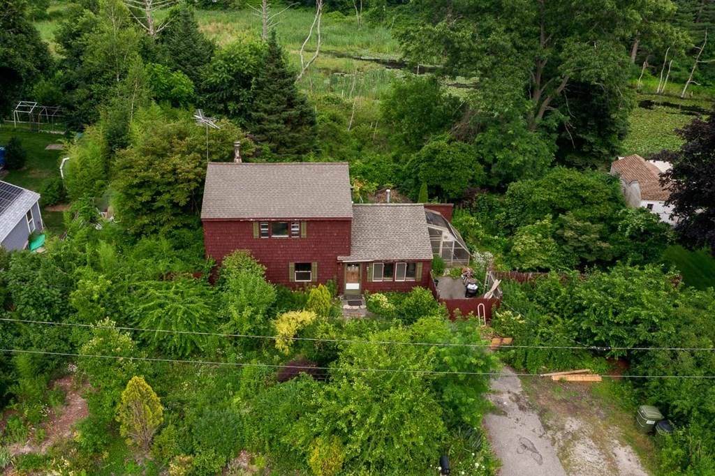 10 Ballard St - Photo 1