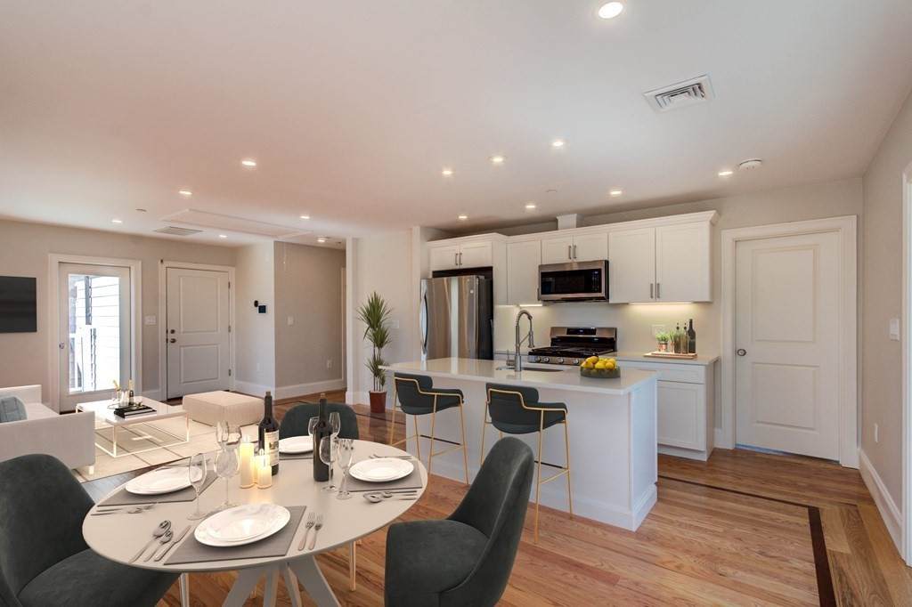 111 Hutchings St - Photo 1