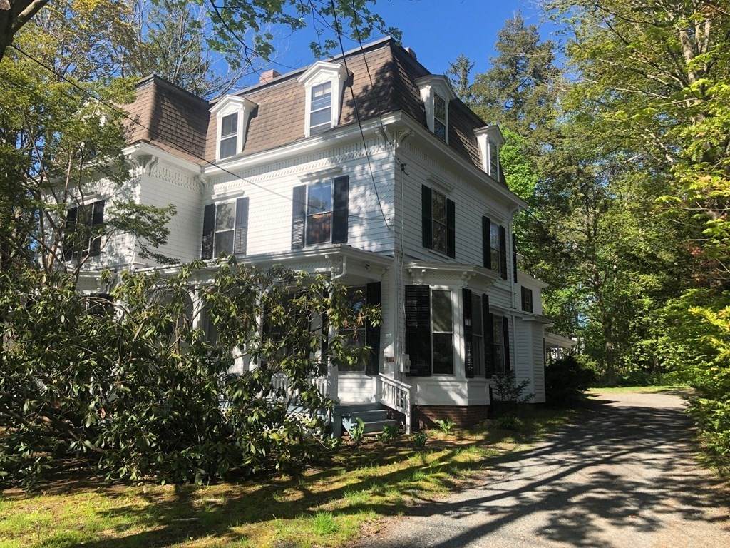 179 Lincoln Ave - Photo 1