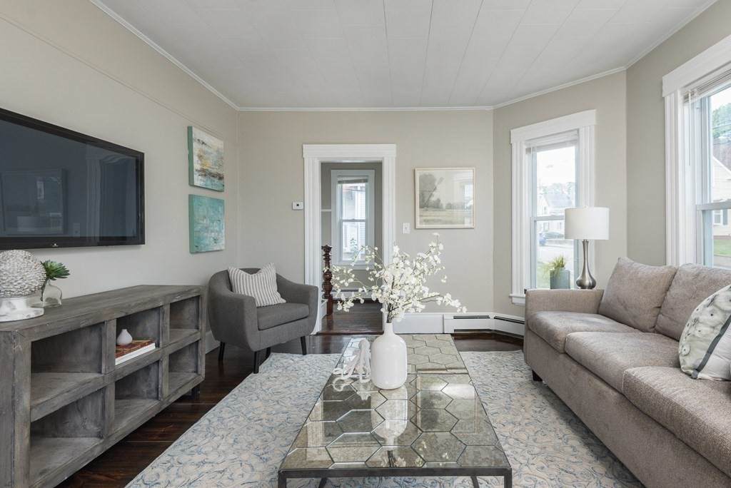 56 Myrtle St - Photo 1