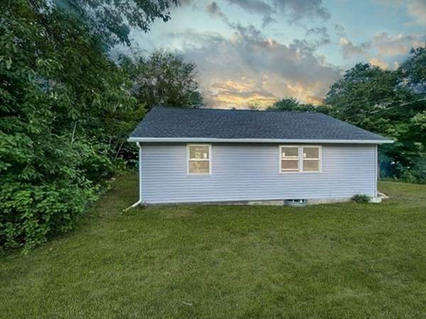 196 Wales Rd - Photo 1