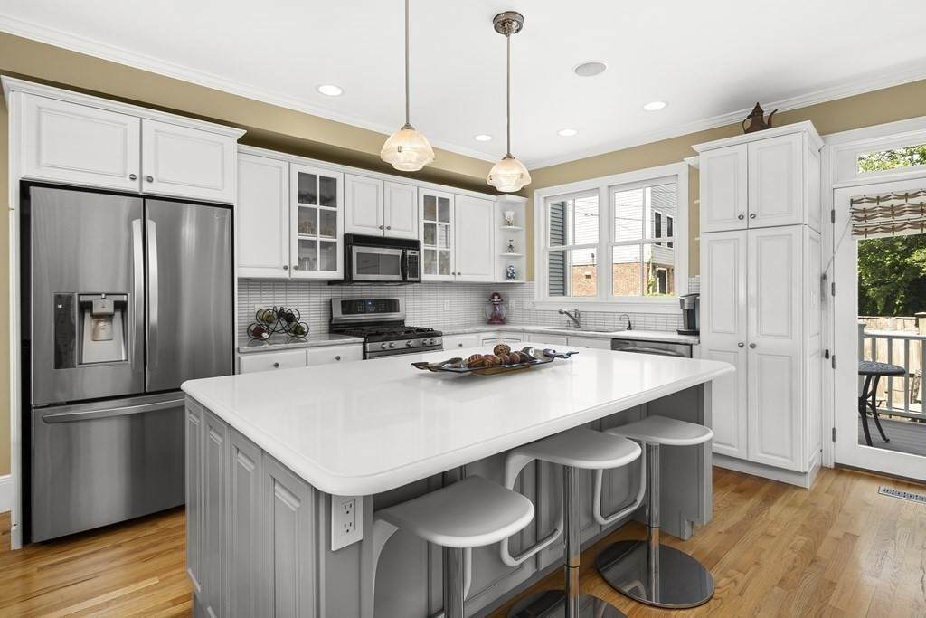 397 Bunker Hill St - Photo 1