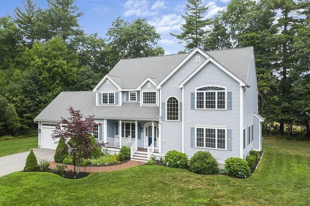 10 Robin Hill Rd - Photo 1