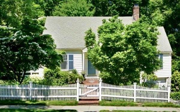 114 Brookline St - Photo 1