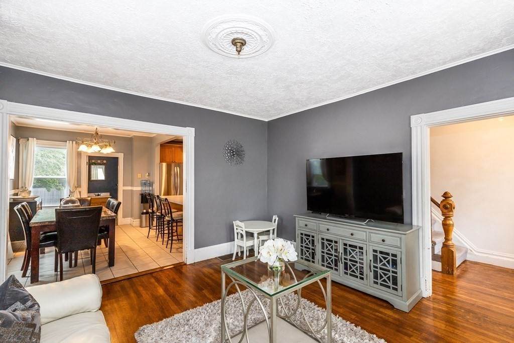44 Galen St - Photo 1