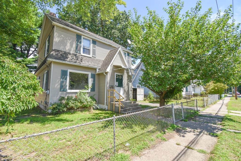 105 Connecticut Ave - Photo 1