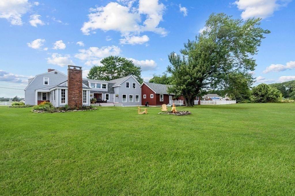352 Warren Ave - Photo 1