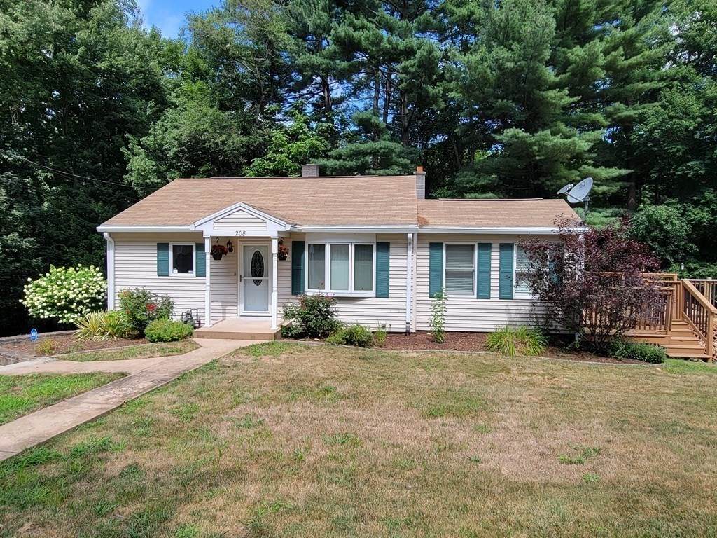 208 Mapleshade Ave - Photo 1