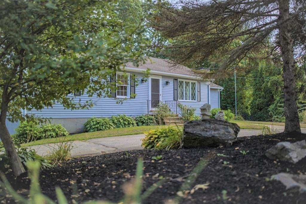 12 Benton St - Photo 1