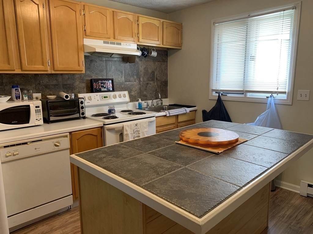 201 Pearce St - Photo 1