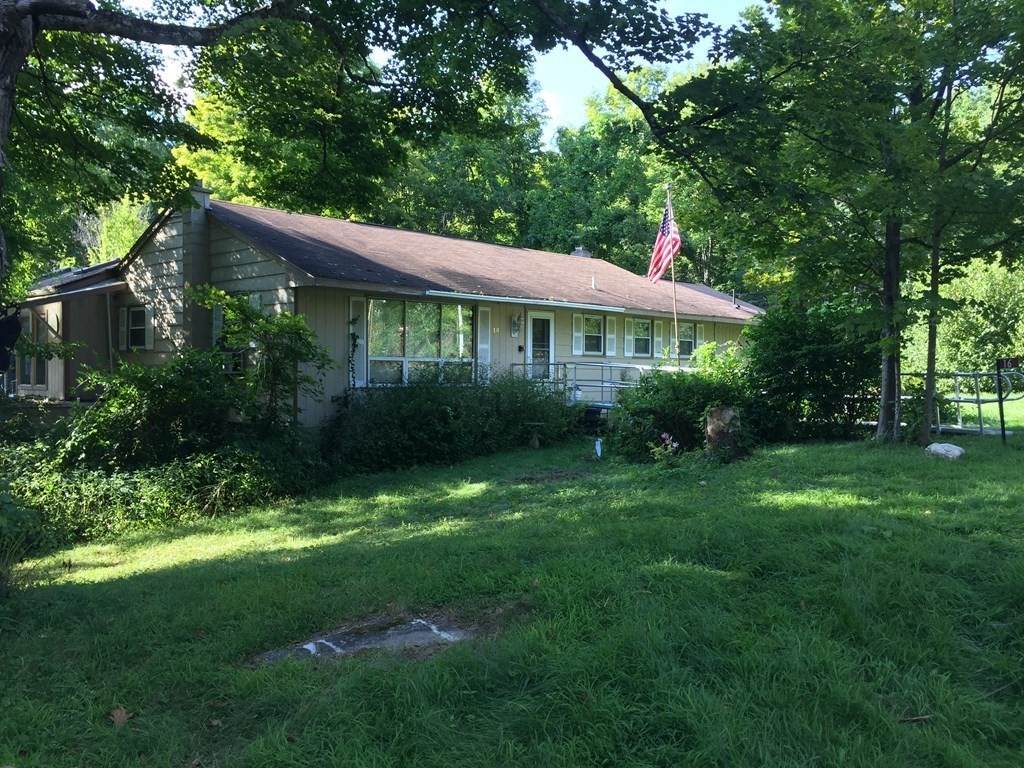 16 Kennedy Dr - Photo 1