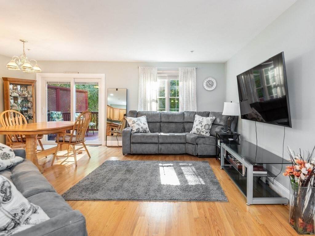 3 Village Way - Photo 1