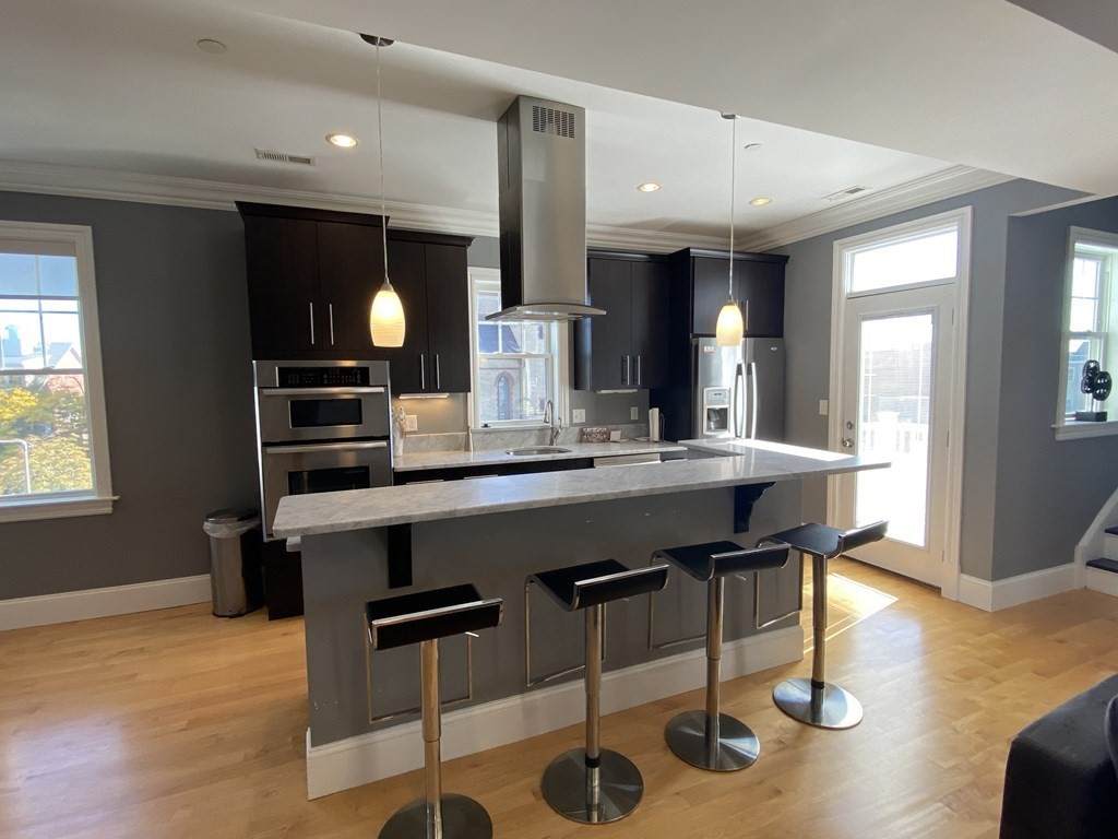 603 East 4th Street - Photo 1