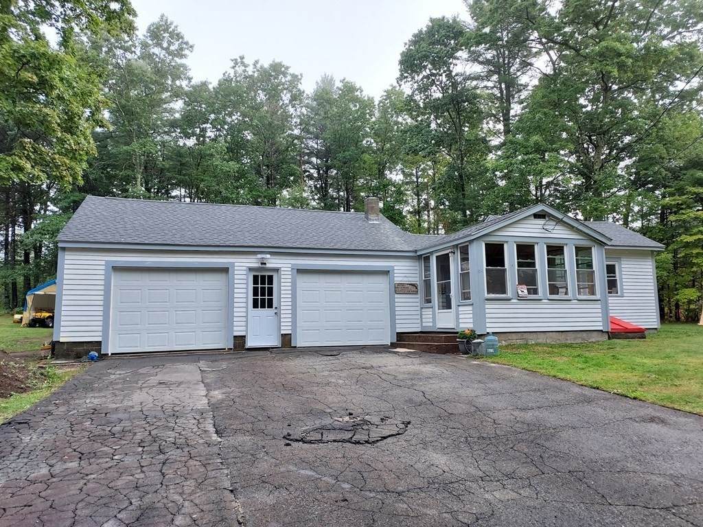 64 Munsell St - Photo 1