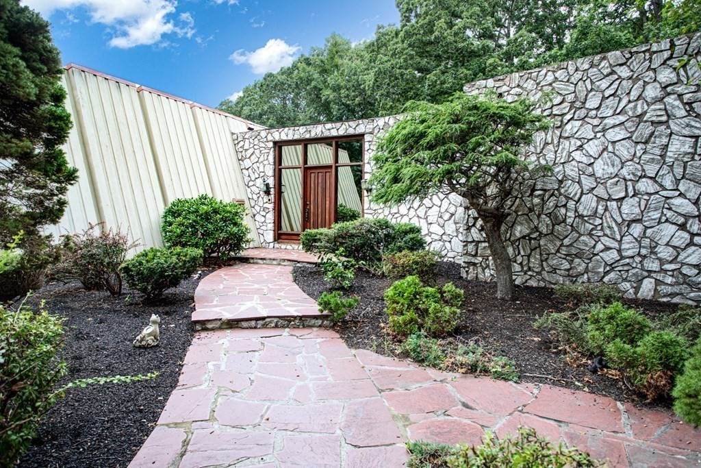166 Lourdes Rd - Photo 1