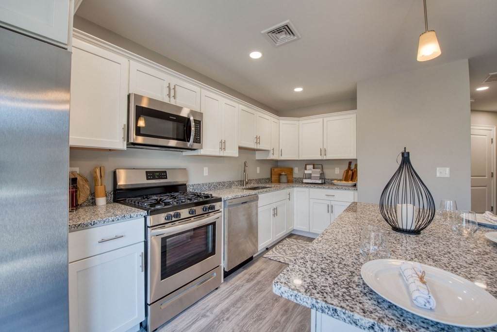 1414 Cohannet Street - Photo 1