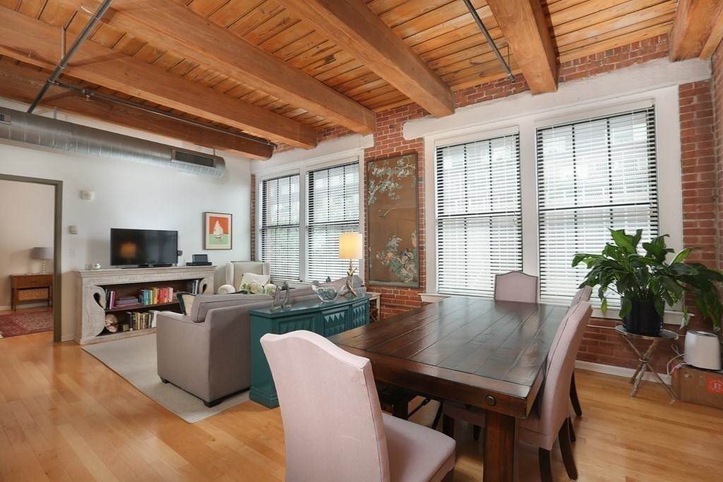 9 West Broadway - Photo 1
