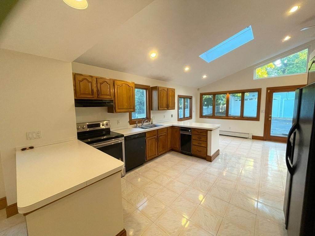 16 Nathaniel Rd - Photo 1