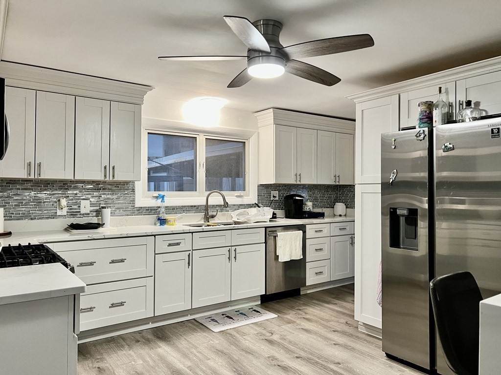 12 Queen Avenue - Photo 1