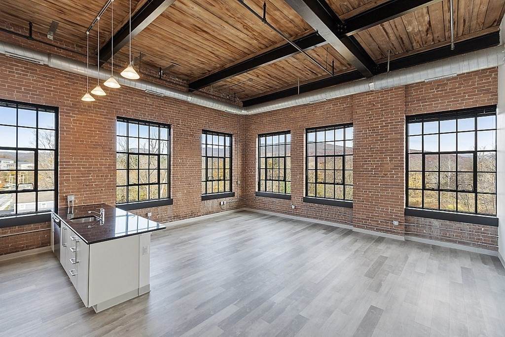 160 Water St - Photo 1