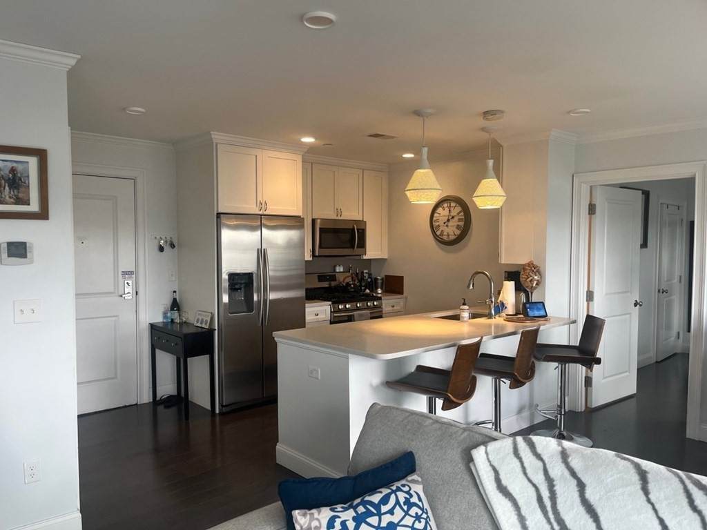 728 East Broadway - Photo 1