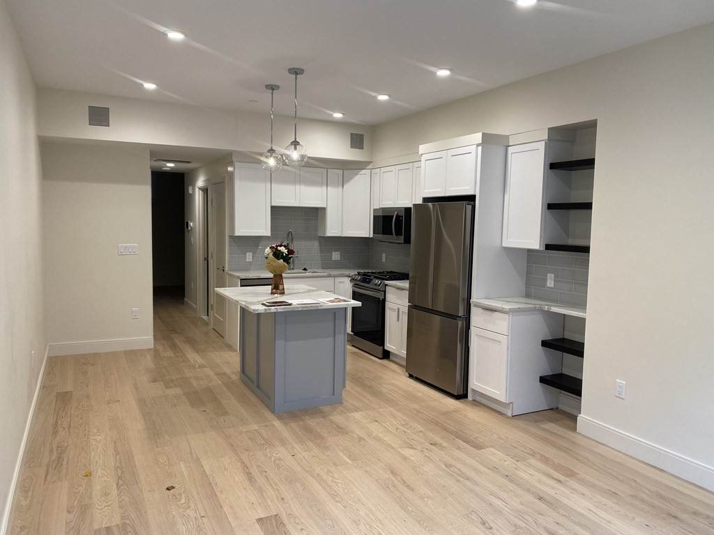 69 Lubec St - Photo 1