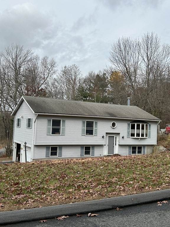 4 Crest Rd - Photo 1