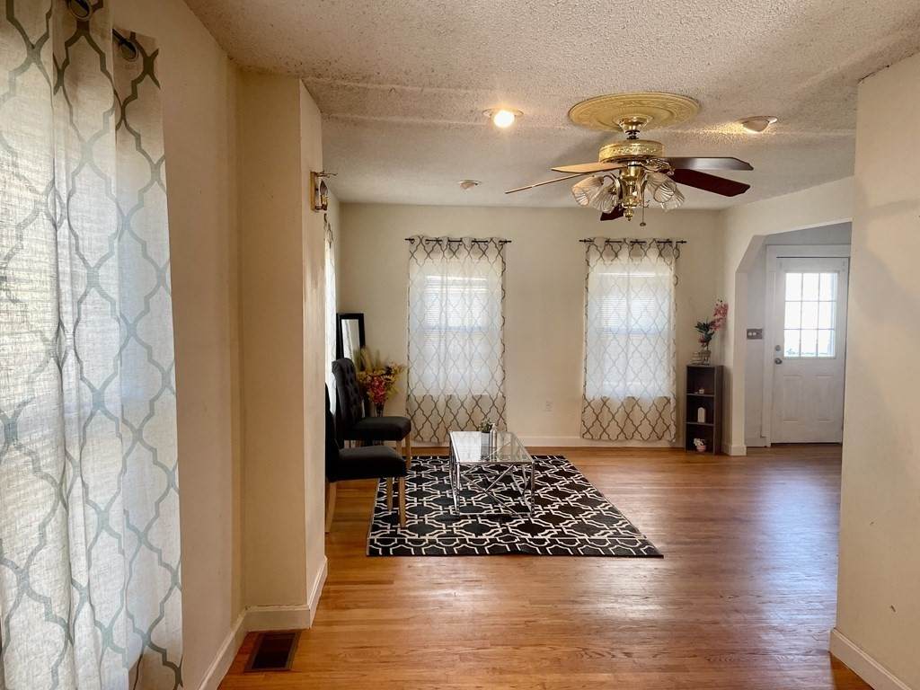 393 Lincoln St. - Photo 1