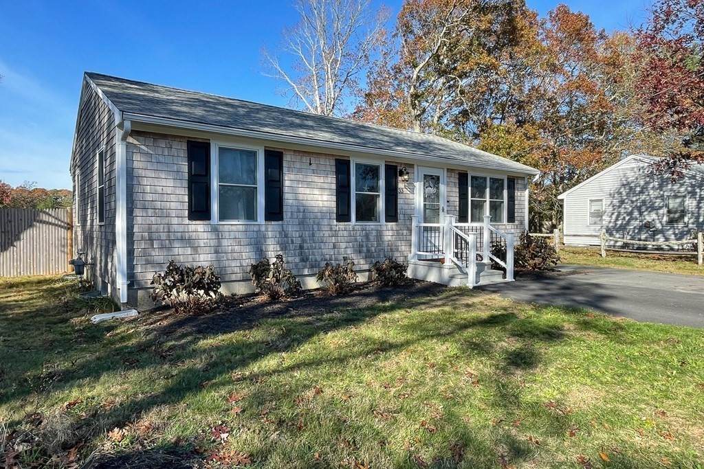 33 Leonard Dr - Photo 1