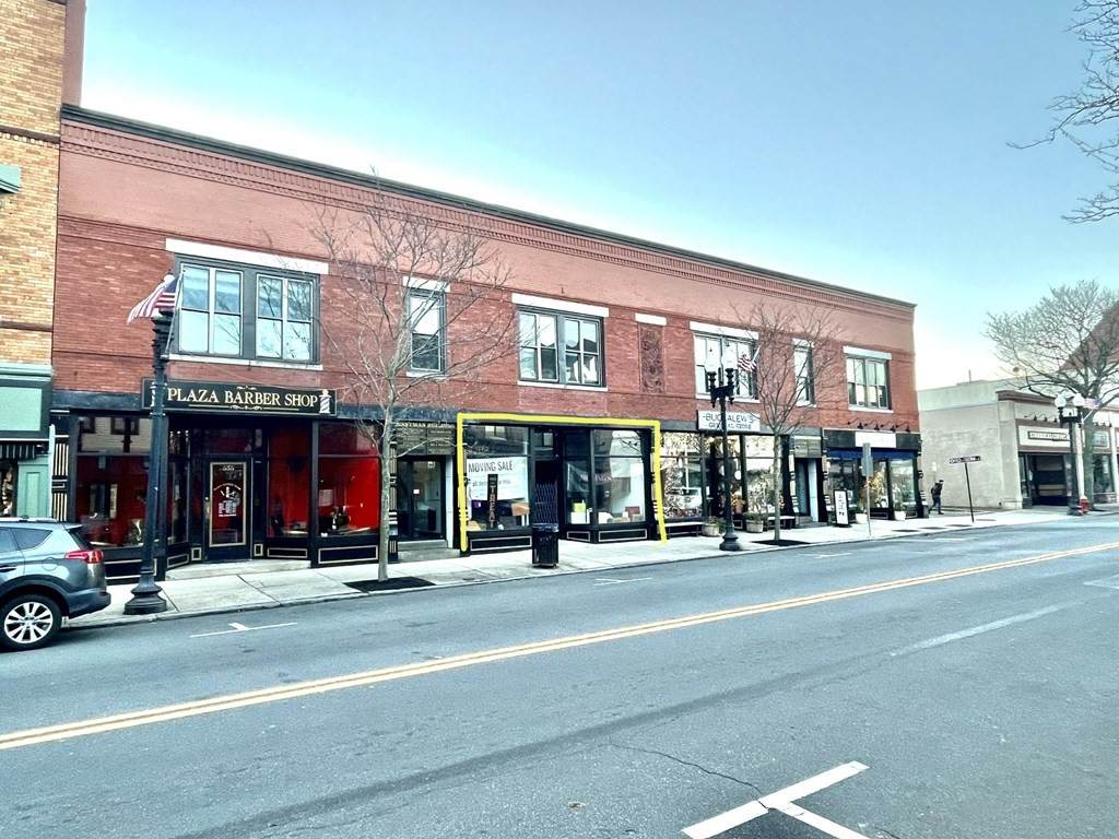 527-535 Main St - Photo 1