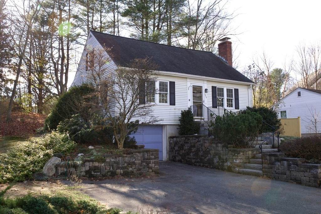 1073 Main Street - Photo 1